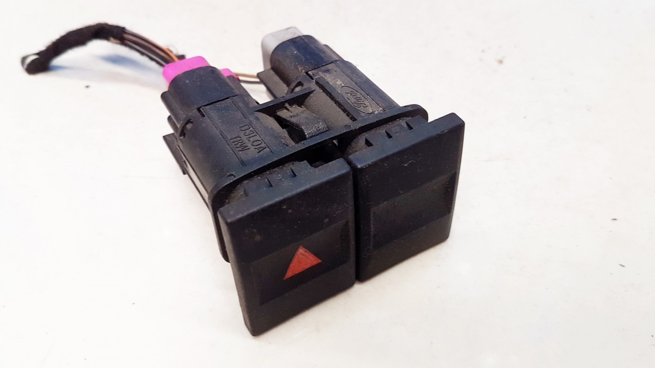 1S7T13A350BD Ford Mondeo 2001 Schalter Mittelkonsole Warnblink Warnblinkschalter Rot