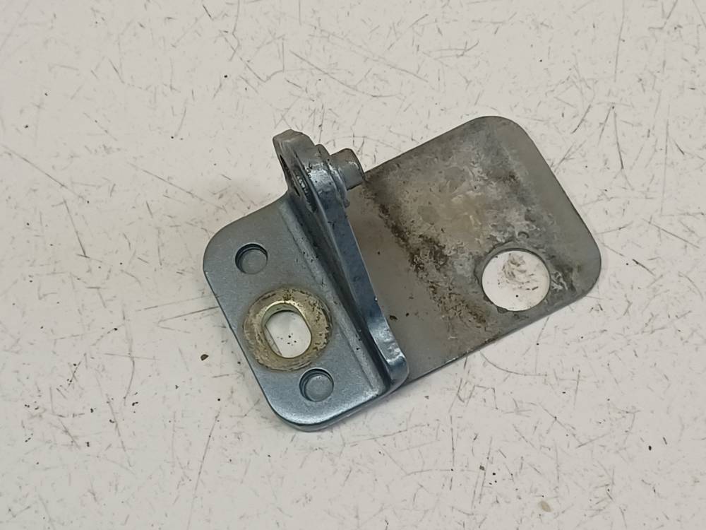 Audi A3 2007 Петля двери передней  нижняя - Thumbnail 2