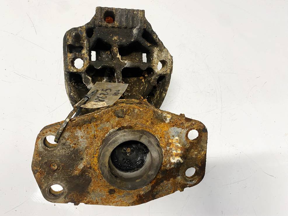 Renault Master 2003 Engine Mounting and Transmission Mount (Engine support)