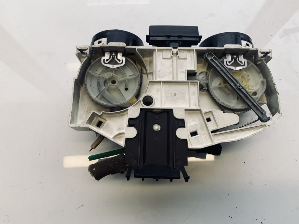 1J0819045F Volkswagen Golf 2001 Climate Control Panel (heater control switches) - Thumbnail 3