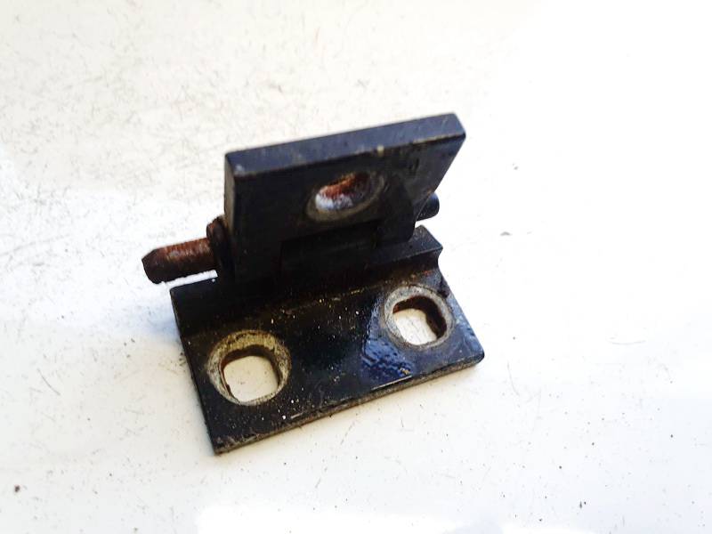 Volvo V70 2002 Door Hinge - FRONT - Thumbnail 2