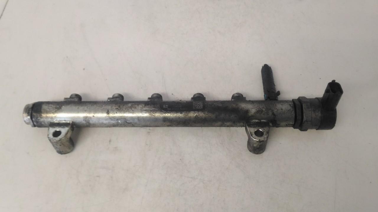 96440398 Chevrolet Captiva 2008 RAMPE INJECTION