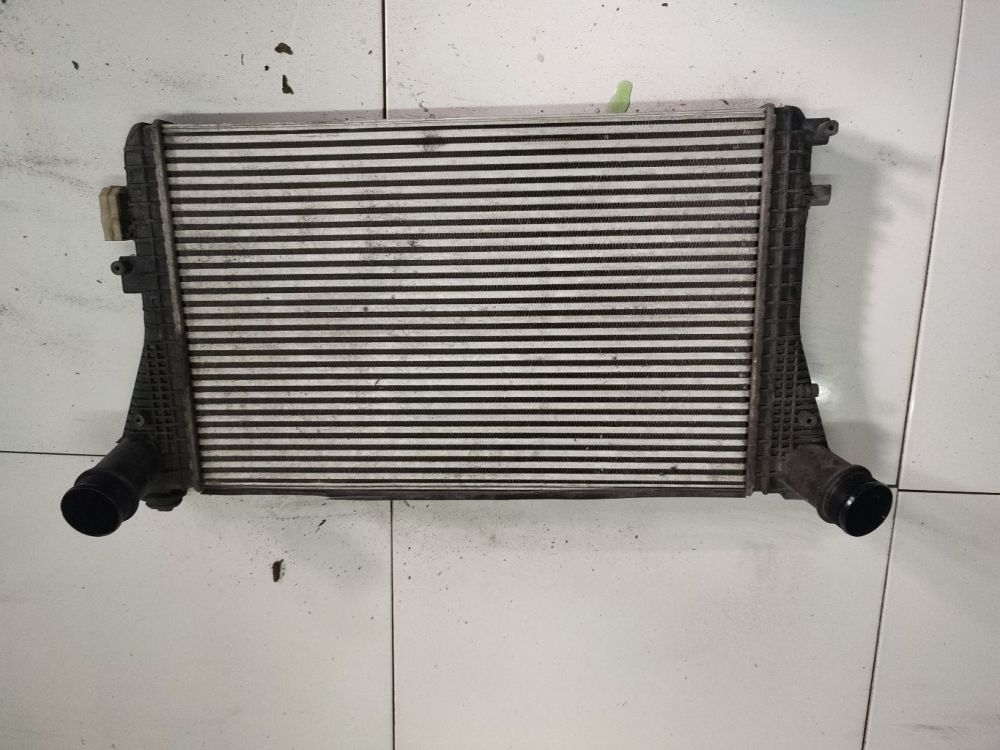 Volkswagen Touran 2014 Interkulerio radiatorius