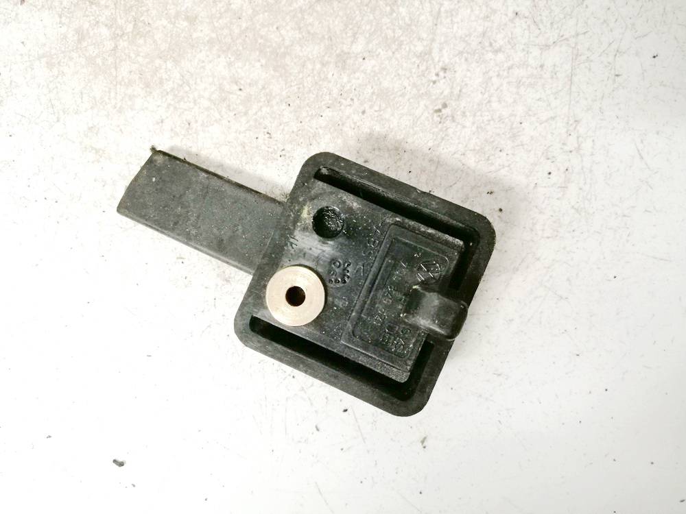 7D0829621 Volkswagen Caddy 2005 Wykończenie wnętrza (plastikowe elementy) - Thumbnail 2