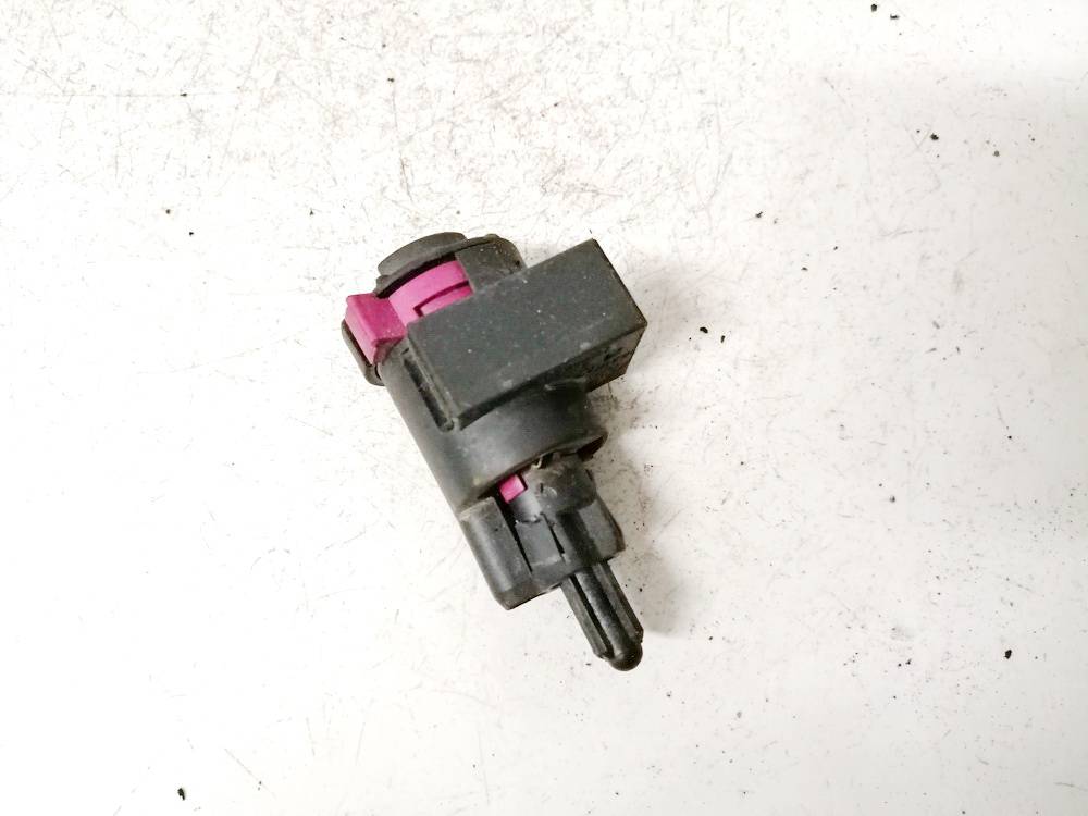 914689963 Volkswagen Phaeton 2002 Interruptor sensor del pedal de freno - Thumbnail 3