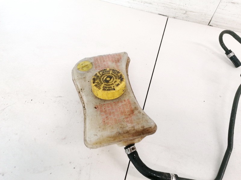 320670094 Volkswagen Passat 2003 Brake Master Cylinder Reservoir - Thumbnail 2