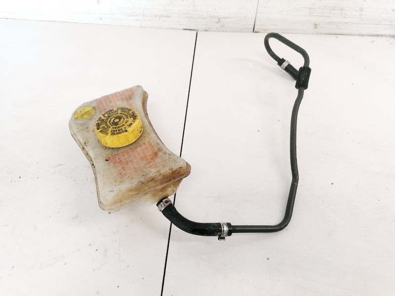 320670094 Volkswagen Passat 2003 Brake Master Cylinder Reservoir