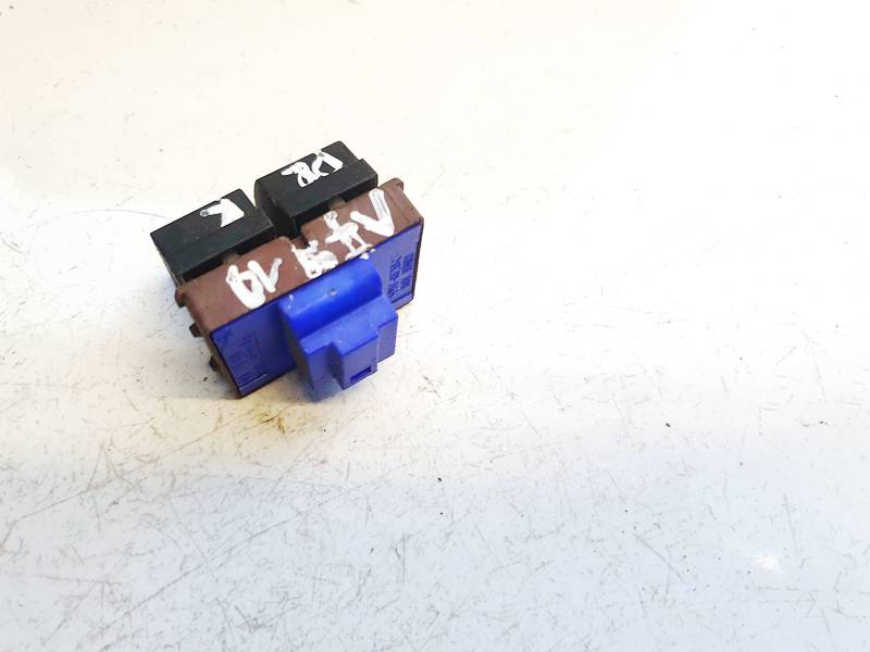 3C0959903B Volkswagen Passat 2007 Bouton trappe à essence Carburant - Thumbnail 3