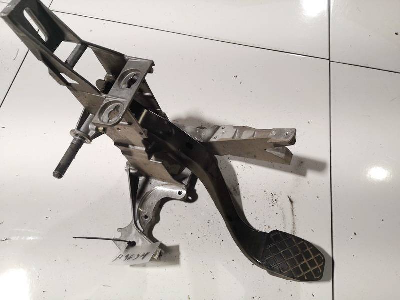 Audi A4 2005 Jarrupoljin