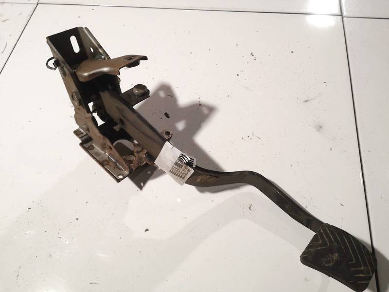 Kia Sorento 2004 Clutch pedal
