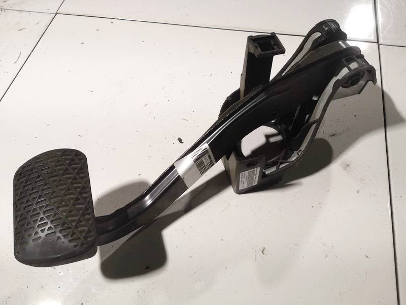 A2042902001 Mercedes-Benz C-CLASS 2008 Pedal work, Brake pedal, Pedal bracket, Clutch pedal