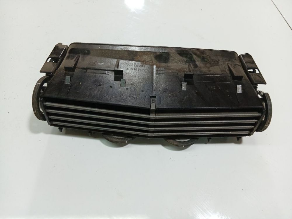 24465731 Opel Astra 2005 Dash Vent (Air Vent Grille)