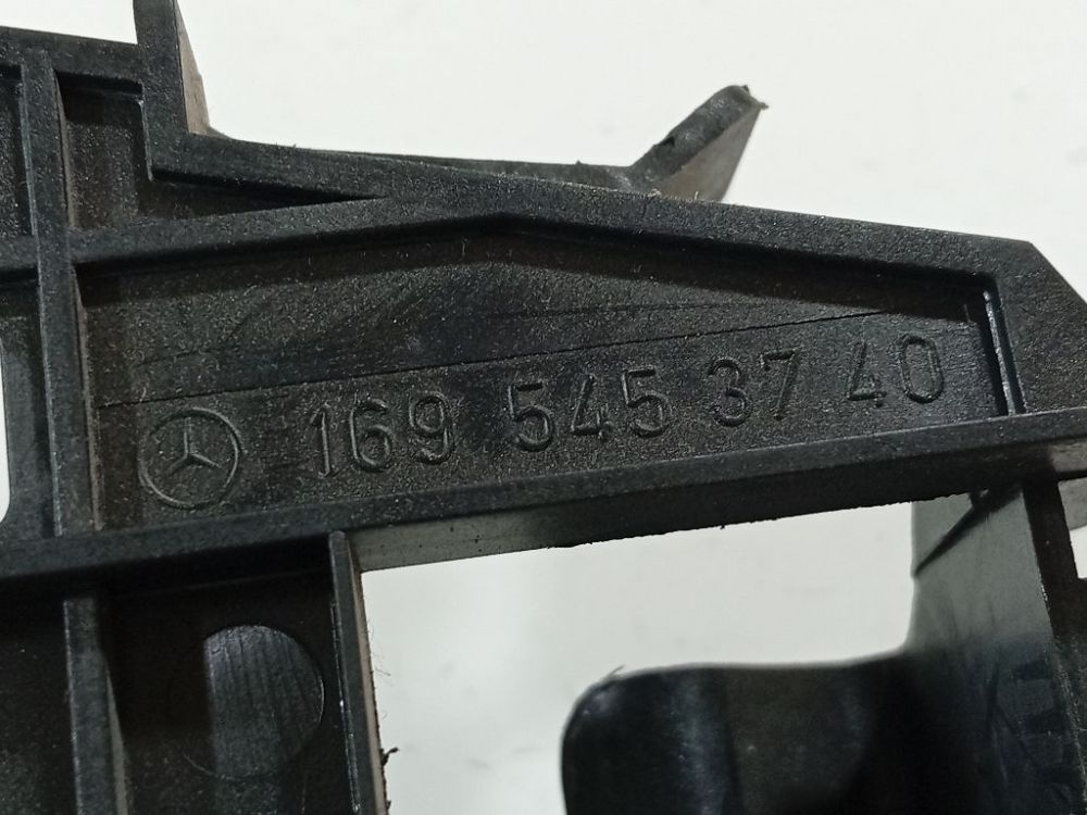 1695453740 Mercedes-Benz B-CLASS 2005 Other holders - Thumbnail 4