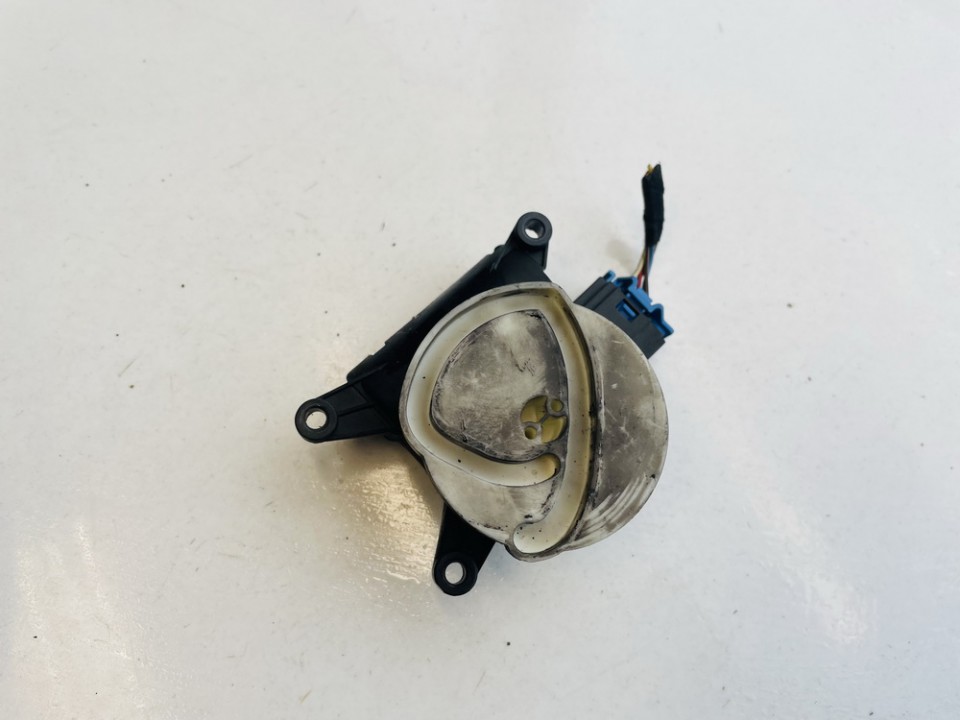 8E1820511C Audi A4 2002 Silnik klapki nagrzewnicy - Thumbnail 3