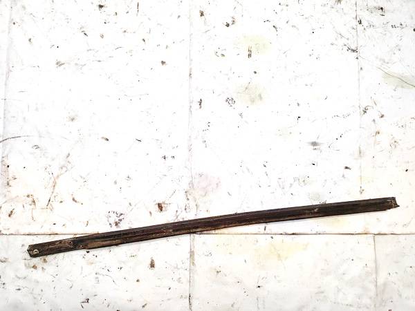 Volkswagen Touran 2004 Glass Trim Molding-weatherstripping - REAR LEFT - Thumbnail 3