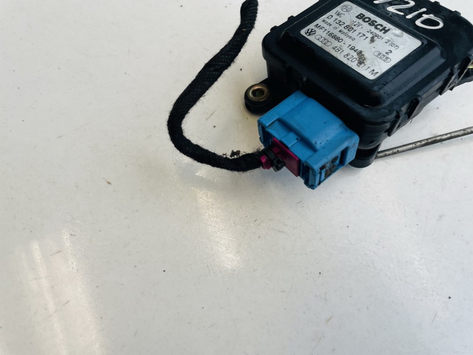 4B1820511M Audi A6 2002 Heater Vent Flap Control Actuator Motor - Thumbnail 2