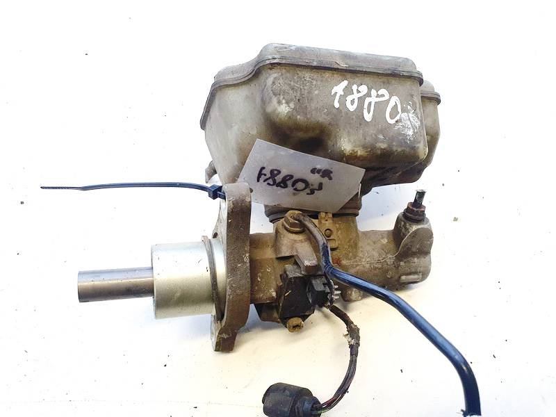 1K1611301C Skoda Octavia 2007 Pagrindinis stabdziu cilindras