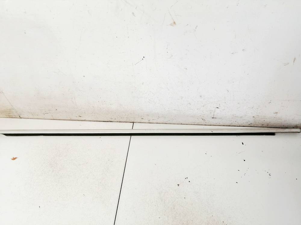 3C4837475B Volkswagen Passat 2008 Glass Trim Molding-weatherstripping - FRONT LEFT
