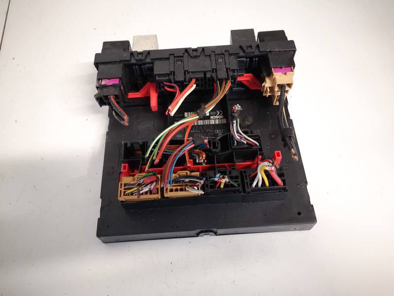 3C0937049E Volkswagen Touran 2005 Fuse box