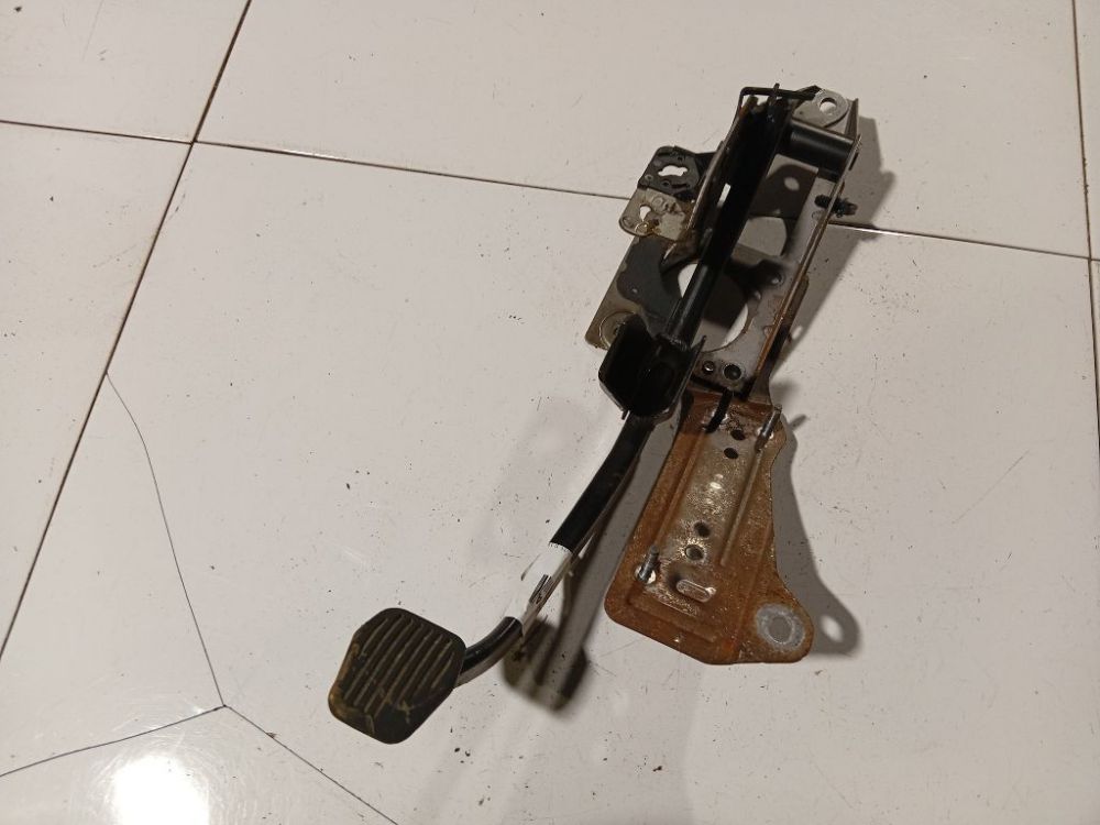 Ford Focus 2006 Pedał hamulca