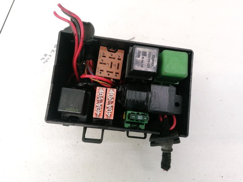 Fuse Box Opel Astra G (F08/48) Hatchback 1.7 DTI 16V Eco4 (Y17DT)  (90560119) (2003-01) - Used Car, Motorcycle and Truck Parts