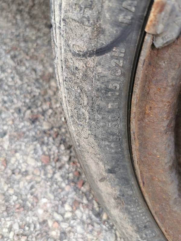 4X114.3 Mitsubishi Colt 2008 Teräsvanne Kokoonpano R15