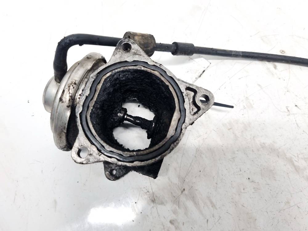 038131501AF Volkswagen Passat 2006 EGR Valve Exhaust Gas
