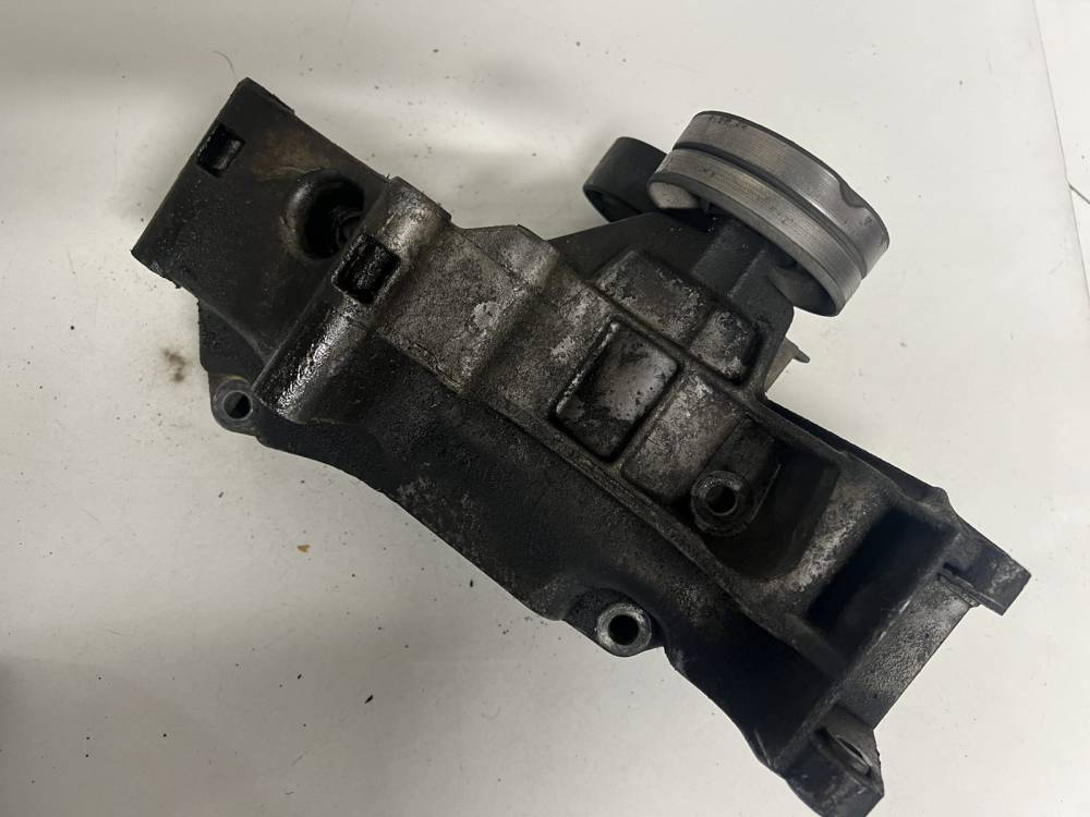 032145169Q Skoda Fabia 2010 Wspornik silnika