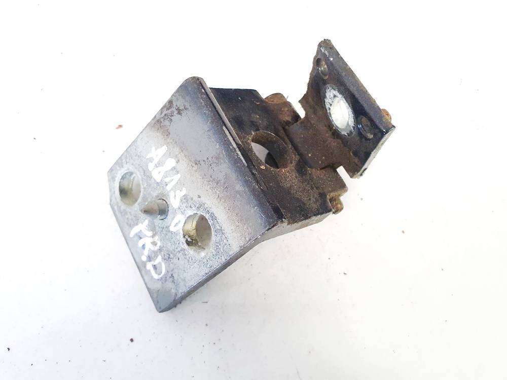Citroen Xsara Picasso 2001 Door Hinge - FRONT - Thumbnail 3