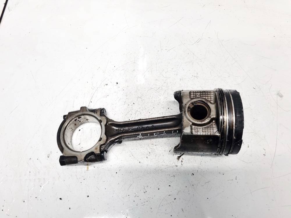 Nissan Almera 2000 Kolben Pleuelstange