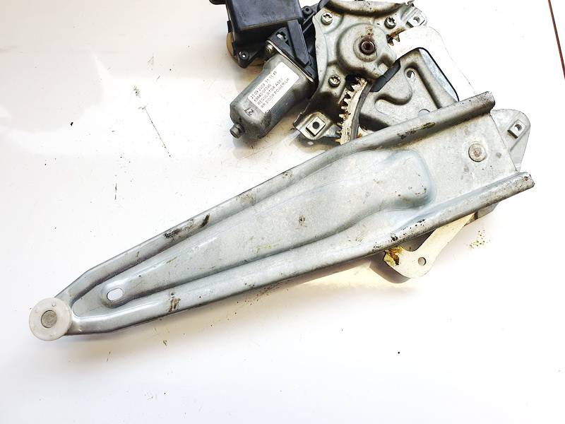 977556106 Toyota Verso 2009 Podnośnik szyby drzwi - TYLNE LEWE