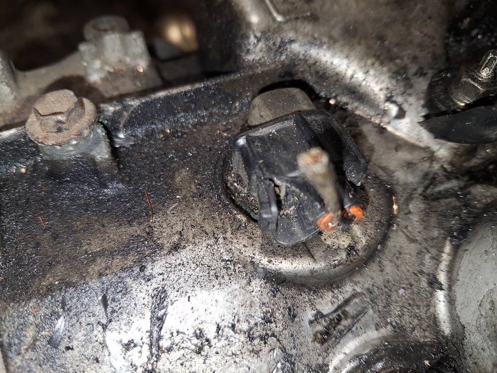 Toyota Avensis 2004 Wtryskiwacz Paliwa