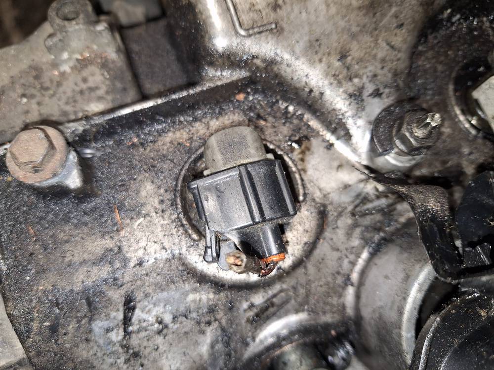 Toyota Avensis 2004 Wtryskiwacz Paliwa - Thumbnail 2