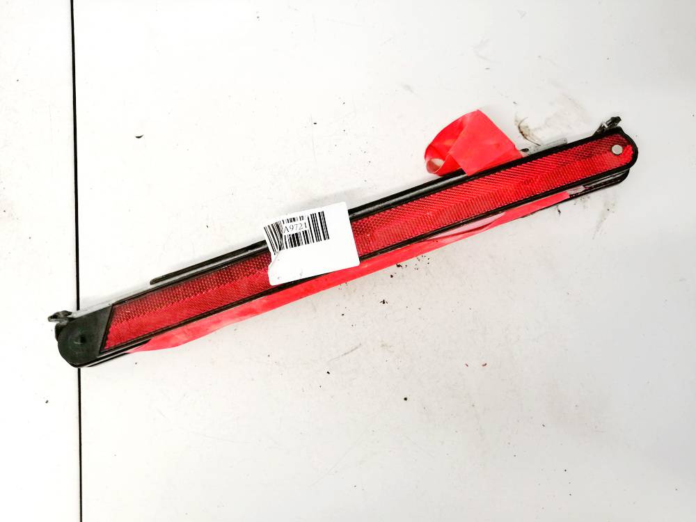 27R030017 Chrysler 300C 2006 Warning Triangle Integrated into Trunk