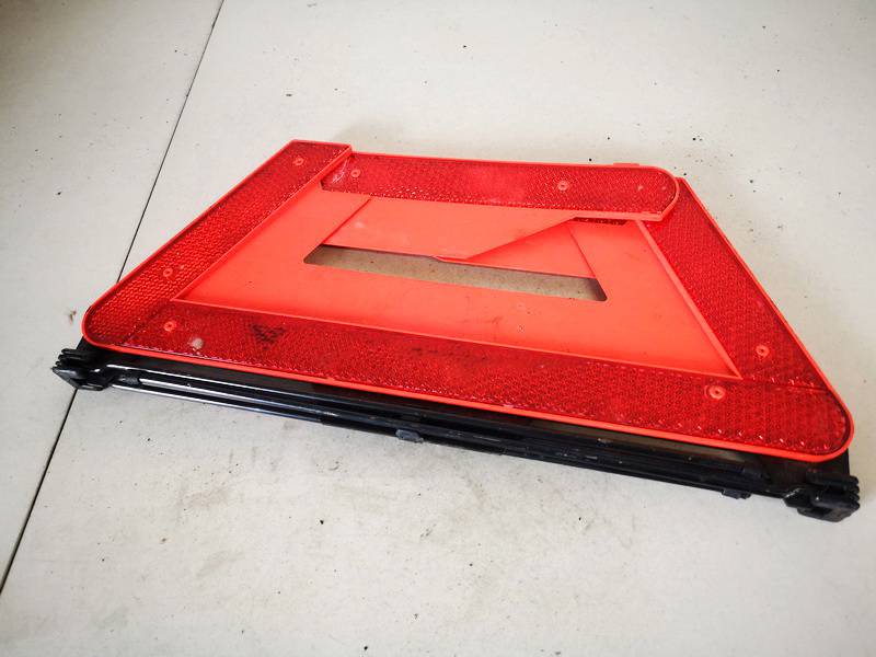 4B5860251C Audi A4 2003 Warning Triangle Integrated into Trunk