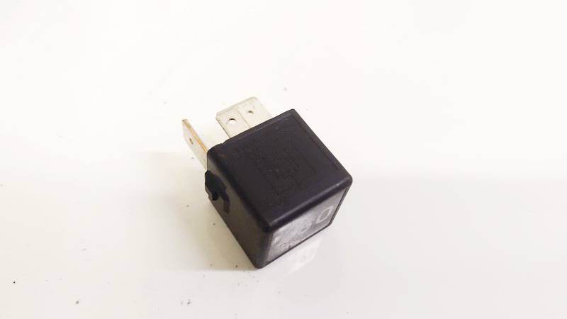 1K0951253A Volkswagen Golf 2008 Relay module | EuroImpex