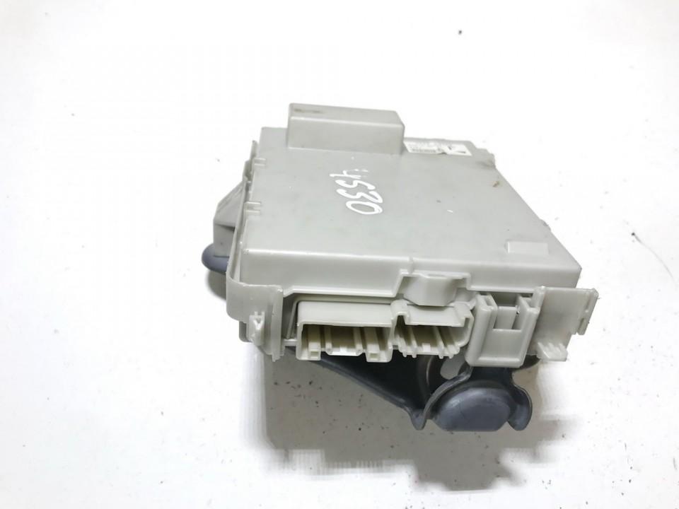 8267030250 Lexus GS - CLASS 2005 Fuse box