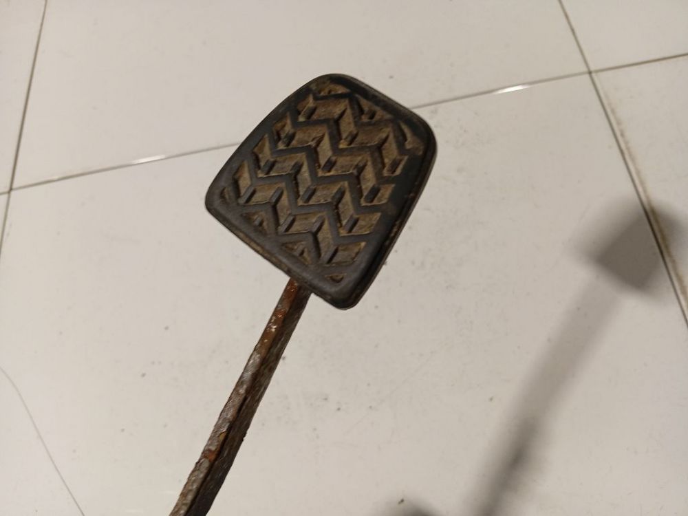 Toyota Yaris 2005 Pedał hamulca - Thumbnail 2