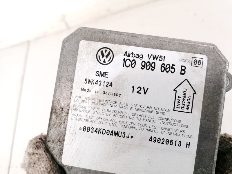1C0909605B Volkswagen Passat 2003 Airbag crash sensors module - Thumbnail 3