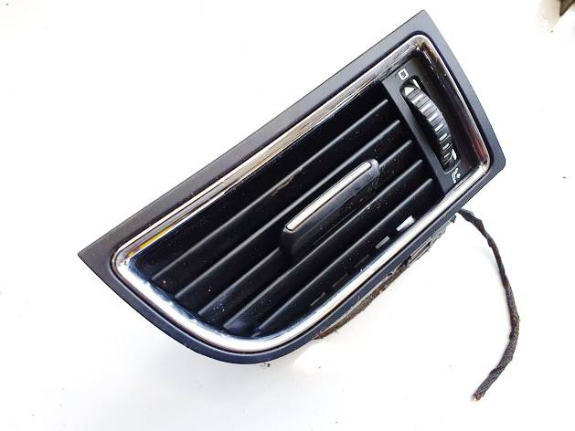 3T0819702 Skoda Superb 2009 Dash Vent (Air Vent Grille) - RIGHT