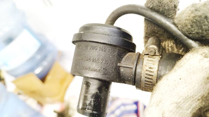 0280142114 Volkswagen Golf 2000 Vacuum Control Purge Valve (Solenoid Valve) - Thumbnail 3