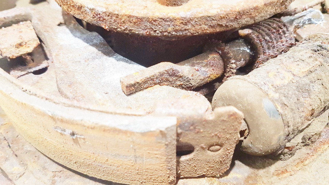 Mazda Premacy 2001 Mechanizm hamulca ręcznego - Thumbnail 3