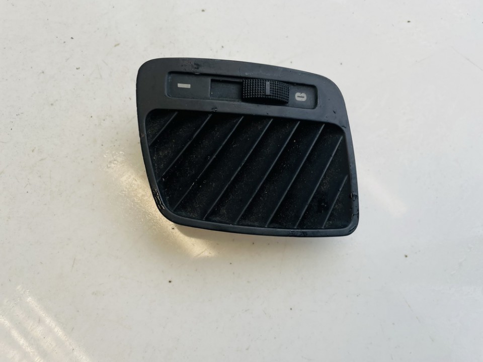 4B0819793 Audi A6 2002 Dash Vent (Air Vent Grille)