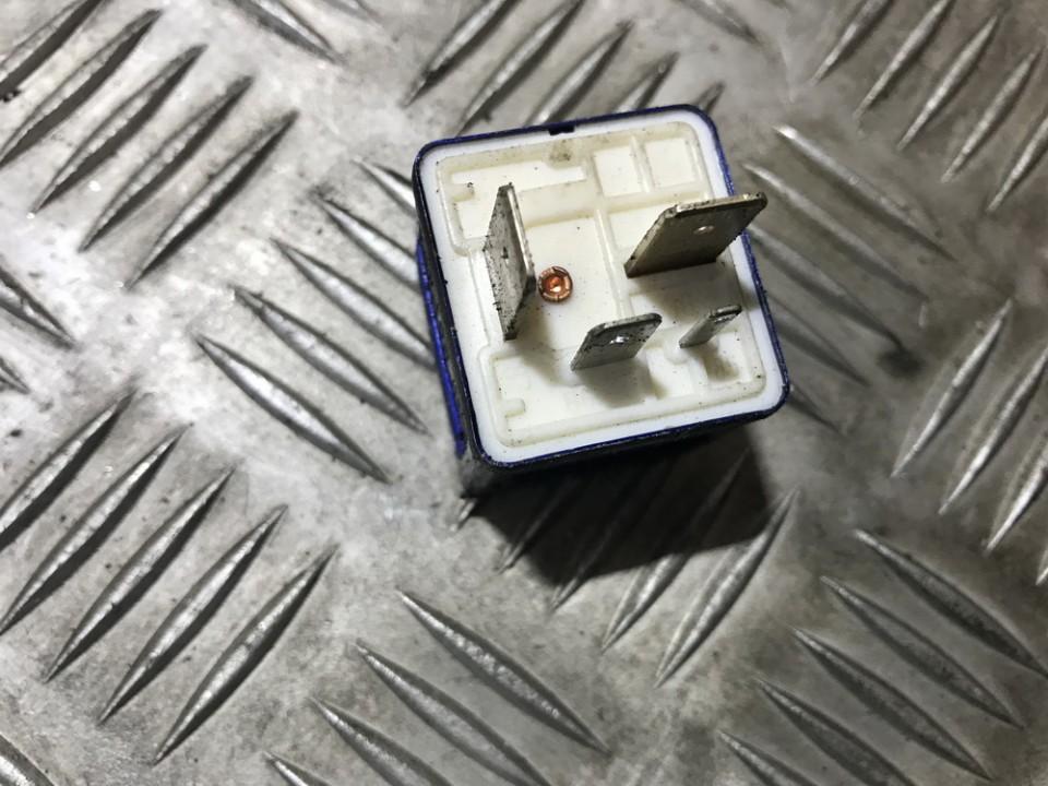 8a0951253 899587, 202 Glow plug relay Audi A4 1996 1.9L EIS00457277