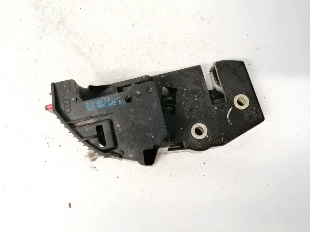 1K0885682E Volkswagen Golf 2004 Seat Lock Latch assembly - Thumbnail 2