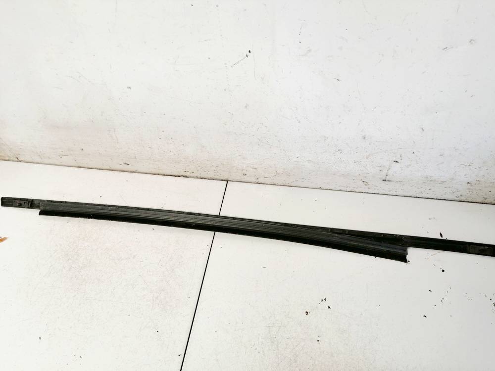 093318939 Opel Meriva 2004 Durvju stikla sloksne - AIZMUGURE PA KREISI - Thumbnail 2