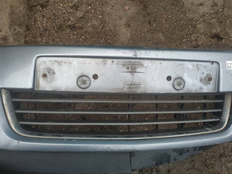 Opel Astra 2008 Bumper Grille - FRONT CENTER