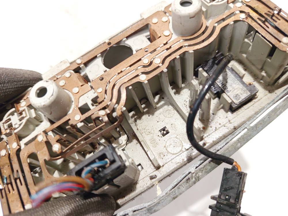 3B0947105C Volkswagen Bora 1999 Interior Light - FRONT - Thumbnail 3