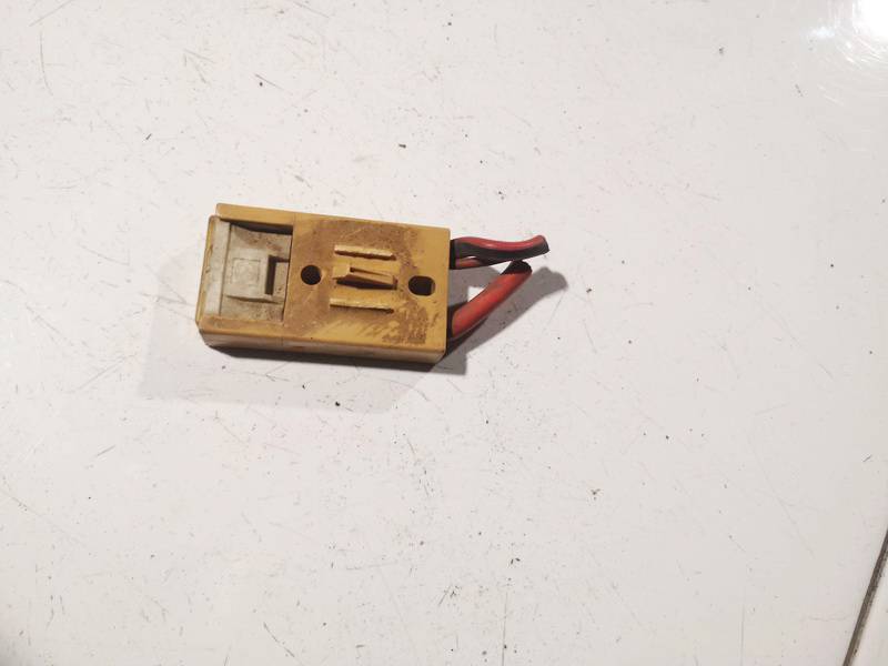 8A0937530 Audi A6 1996 Drošinātāju kārba - Thumbnail 2