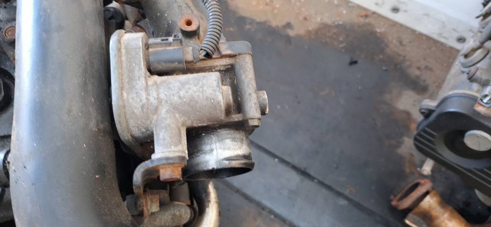 Opel Astra 2005 Suurella Virtaamalla Varustettu Kaasuläpän - Thumbnail 3